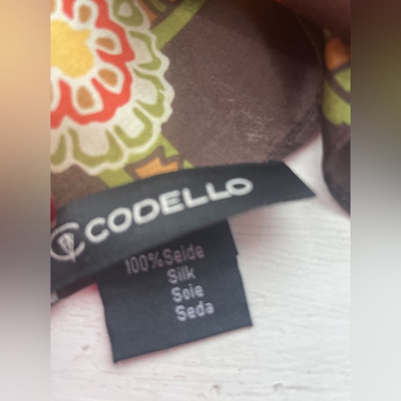 Codello 100% Silk Shawl - Picture 2 of 3